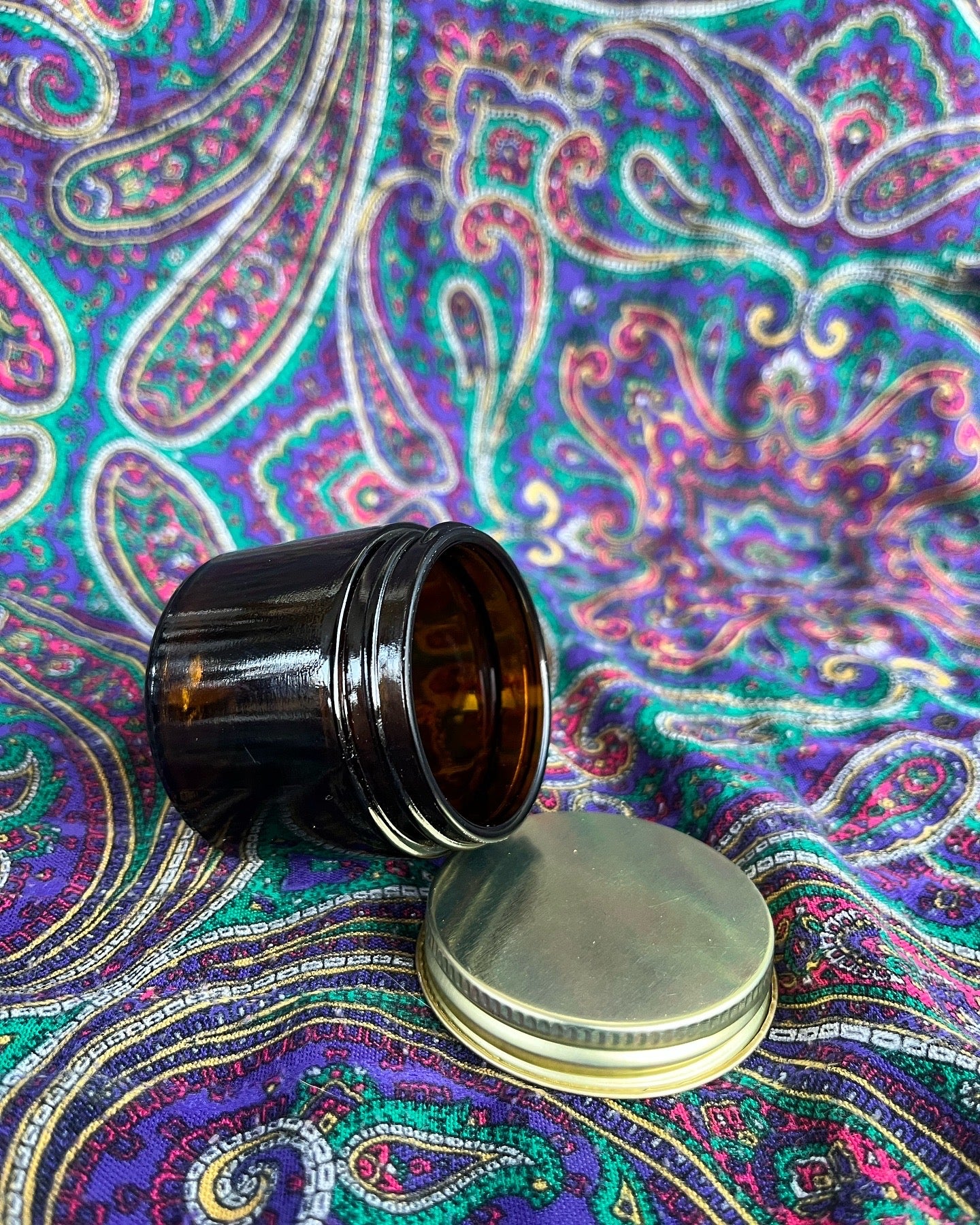 2oz Amber Jar with Gold Metallic Lid - Frequency Fillery